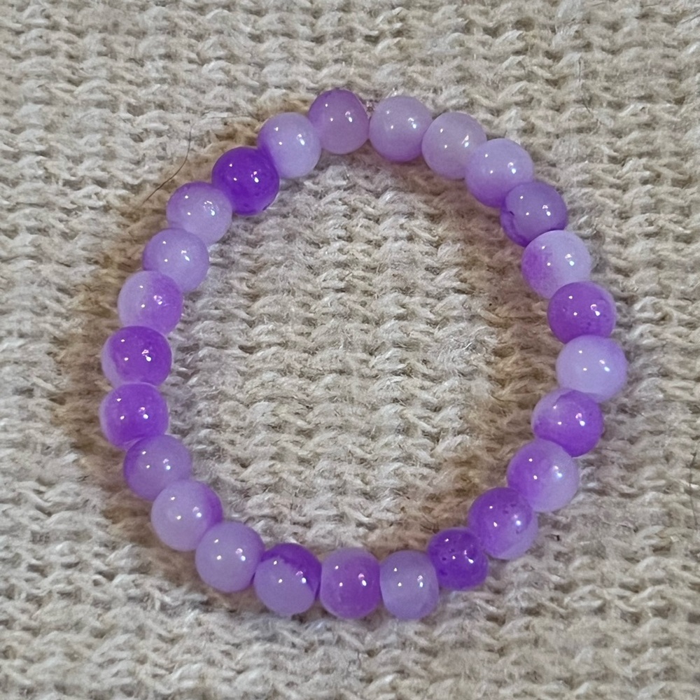 💜HP💜 Lot of Two Handmade Children’s Purple Beaded Bracelets, Size 5.5” - Picture 7 of 7